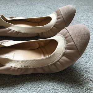 J. Crew Tan / Nude Flats (Size 7)